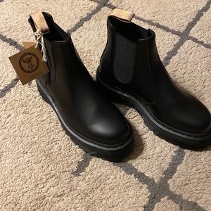 Dr.Martens Smooth Leather Platform Boots